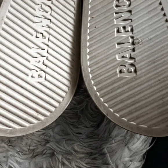 Balenciaga Tan Slide Sandals $56 size 11 *run small - Picture 2 of 4